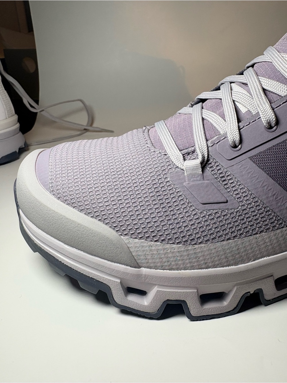 On Running Women size 9.5 Cloudrock Waterproof Mid-Top Hiking Boot Lavender Gray - Picture 5 of 14